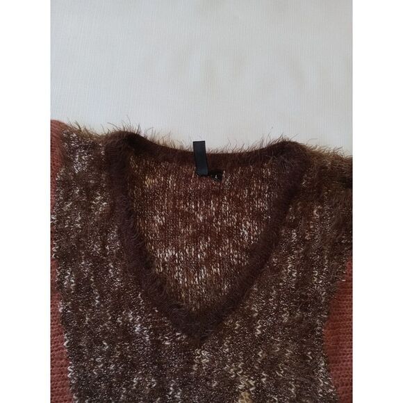 VIP Brown and Cream Soft Mohair Knit V-Neck Pullover Sweater Women's Size Large - Picture 6 of 12